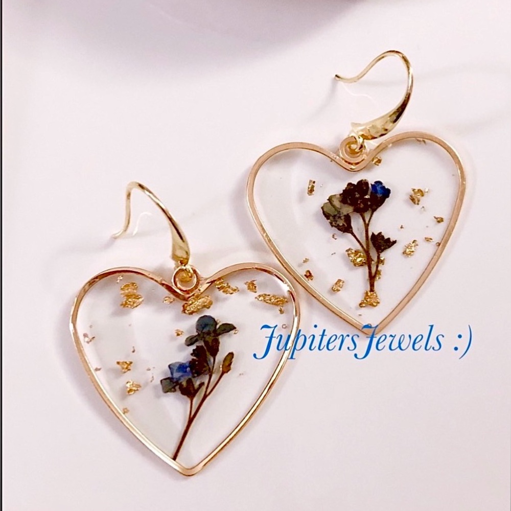Clearance! Clear Lucite translucent resin blue dried flower heart earrings